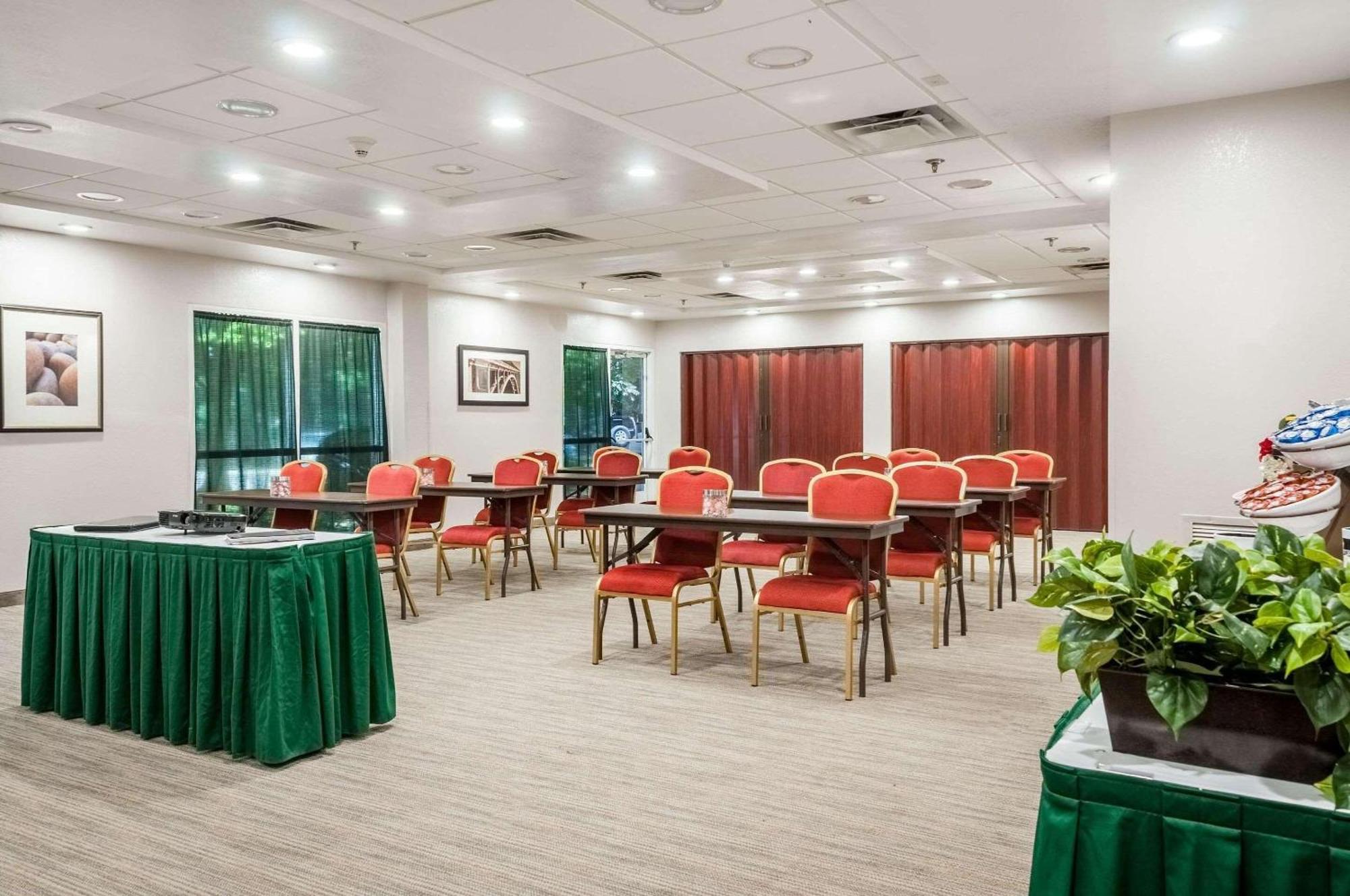 Country Inn & Suites By Radisson, Cookeville, Tn Bagian luar foto